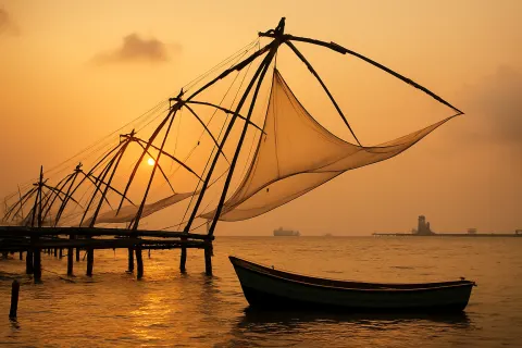Visit Chinese Fishing Nets in Kochi, Kerala - Tourist attraction with Karthi Travels