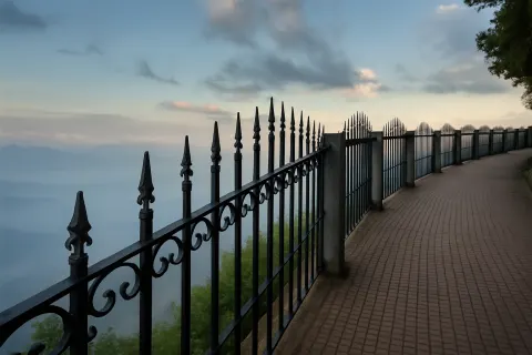 Plan your trip to Coaker’s Walk in Kodaikanal with Karthi Travels® - View 4