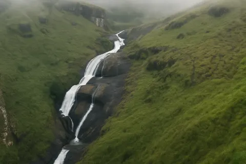 Palozhukum Para Waterfalls in Vagamon