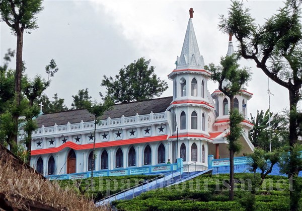 Annai Velankanni Church, Valparai - Karthi Travels | Arcot - Valparai Tour